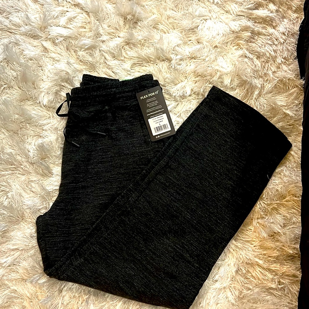 Ultra cozy joggers. Black textured color.